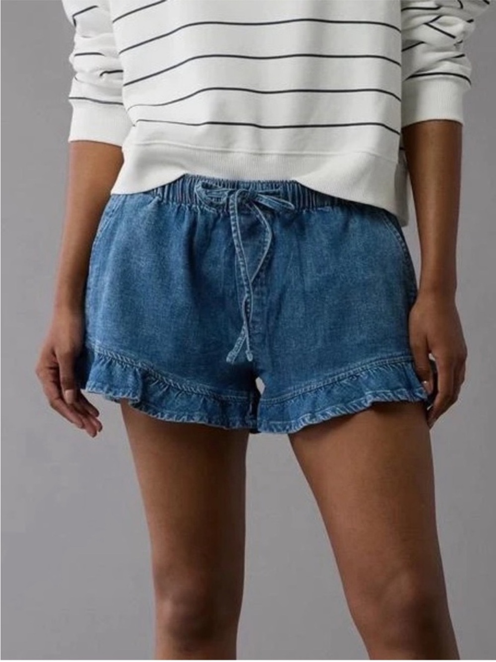 American Eagle Ruffle Hem Shorts